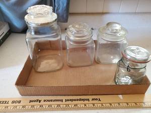 lot 3676 image: Canisters wlids