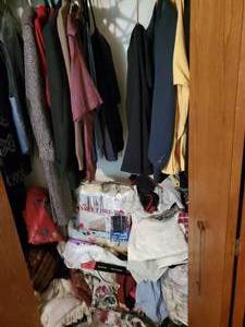 lot 3686 image: All contents of closets