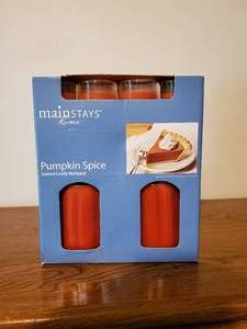lot 3692 image: Pumpkin spice scented candle multipack