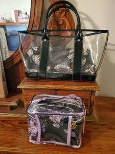 lot 3725 image: Makeup bags