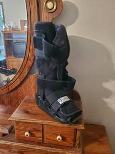 lot 3731 image: Breg walker boot
