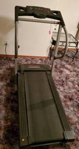 lot 3756 image: Pro-form 390 pi power incline treadmill