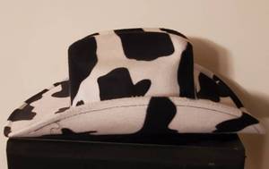 lot 3757 image: Cow Print Cowboy Hat Wool Felt By Summit Hat Co.