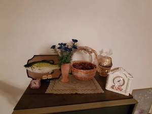 lot 3758 image: Home decor