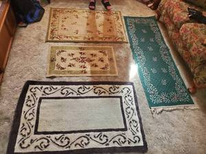 lot 3778 image: Floor mats
