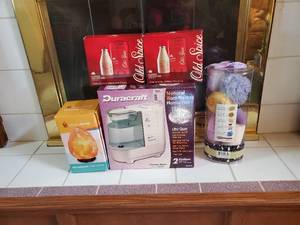 lot 3782 image: Unopened gift ideas