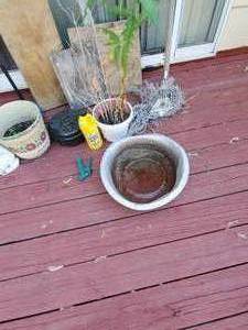 lot 3791 image: Outdoor supplies