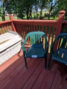 lot 3794 image: 4 Syroco plastic chairs