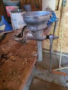 lot 3803 image: Meat grinder
