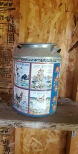 lot 3800 image: Golden harvest dairy milk can
