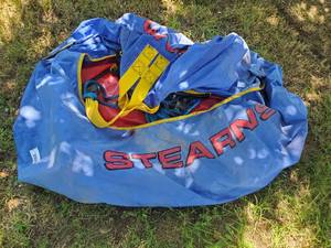 lot 3813 image: Stearns inflatable tube