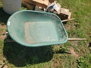 lot 3839 image: Wheelbarrow