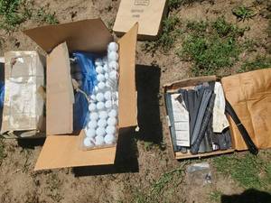 lot 3847 image: Golf balls and handle grips
