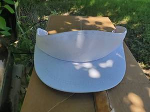 lot 3850 image: Box Of New White Visors