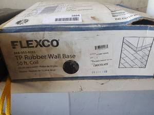 lot 3894 image: Flexco TP rubber wall base 50ft coil