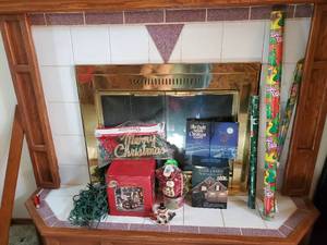 lot 3781 image: Christmas decor