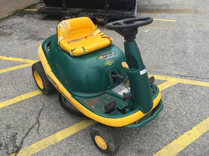 Yardman yard bug best sale riding lawn mower reviews