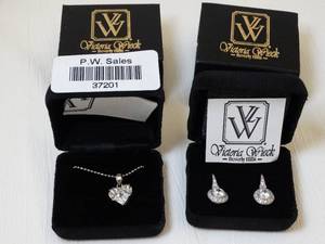 lot 37201 image: Beautiful VICTORIA WIECK STERLING & CLEAR CZ NECKLACE & EARRINGS