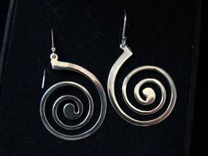 lot 37203 image: Set of Spiral Sterling Earrings 5.2 Grams