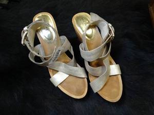lot 37223 image: Michael Kors womens high heel shoes Sz 10
