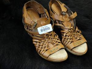 lot 37224 image: Michael Kors womens high heel shoes Sz 7.5