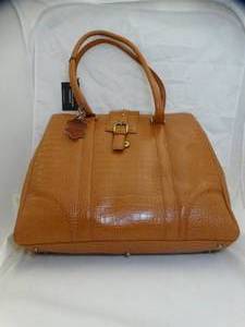 lot 37231 image: Charlie Lapson Purse