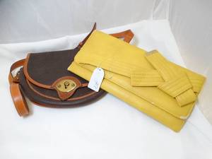 lot 37232 image: 2 Small Clutches  Purses