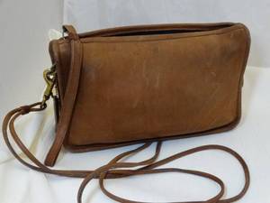 lot 37234 image: Brown Coach Purse