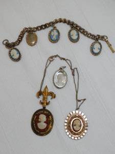 lot 37265 image: Lot  Victorian Cameo Pendants Necklace and Bracelet