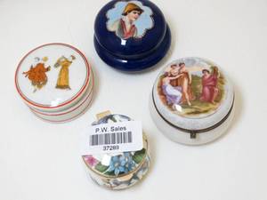 lot 37289 image: Porcelain Jewelry  Ring  Vanity Boxes - Collectibles - Lot of 4