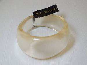 lot 37298 image: R.J. Graziano Bracelet - Clear Acrylic with Velvet Pouch & Box