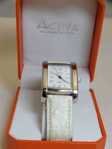 lot 37313 image: Activa Watch