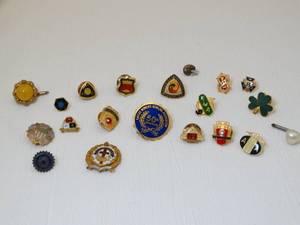 lot 37316 image: Mixed Lot of Vintage AMA American Motorcycle Association & Mason Pins