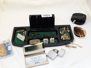 lot 37322 image: Desktop  Office  Jewelry  Lot