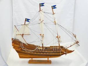 lot 37348 image: Decorative Tabletop Vasa or Wasa Swedish warship
