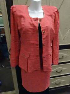 lot 37395 image: Vintage Silk Suit size 14. Pretty Woman style with Pink Printed Silk & Shoulderpads
