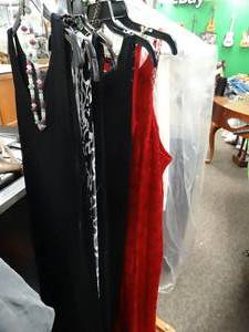 lot 37397 image: Lot of dresses - plus size & 16 - Comfy Stretchy Knit - Plus Several Pieces of Jewelry