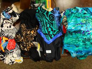 lot 37406 image: Plus-Size Swimsuits - Vintage & New