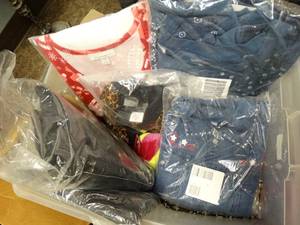 lot 37409 image: Womens plus size clothing lot - many new pieces - dresses, blouses, pjs, sweaters & jeans   Sizes 1x-4x