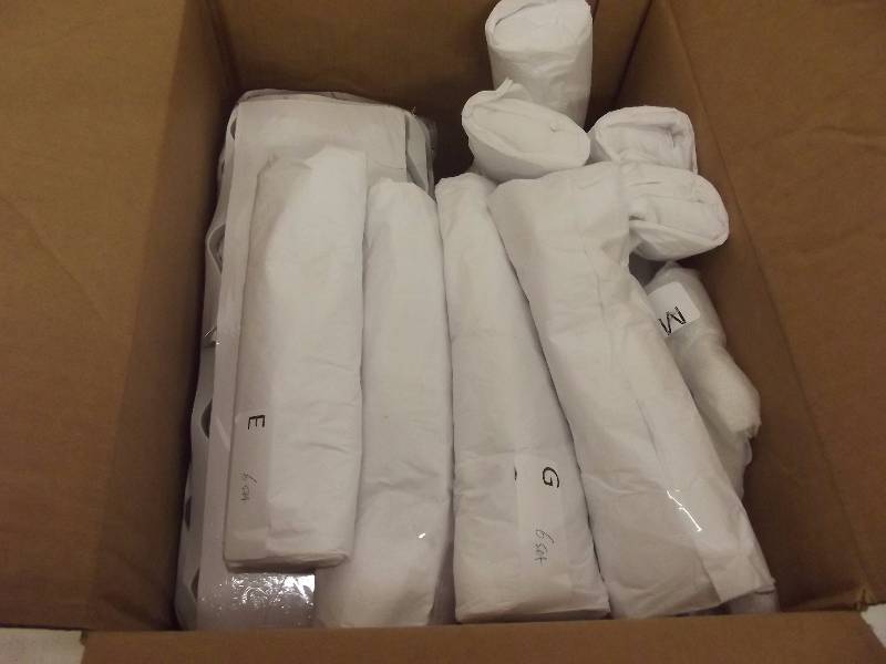 lot 621 image: Chandelier Crystals