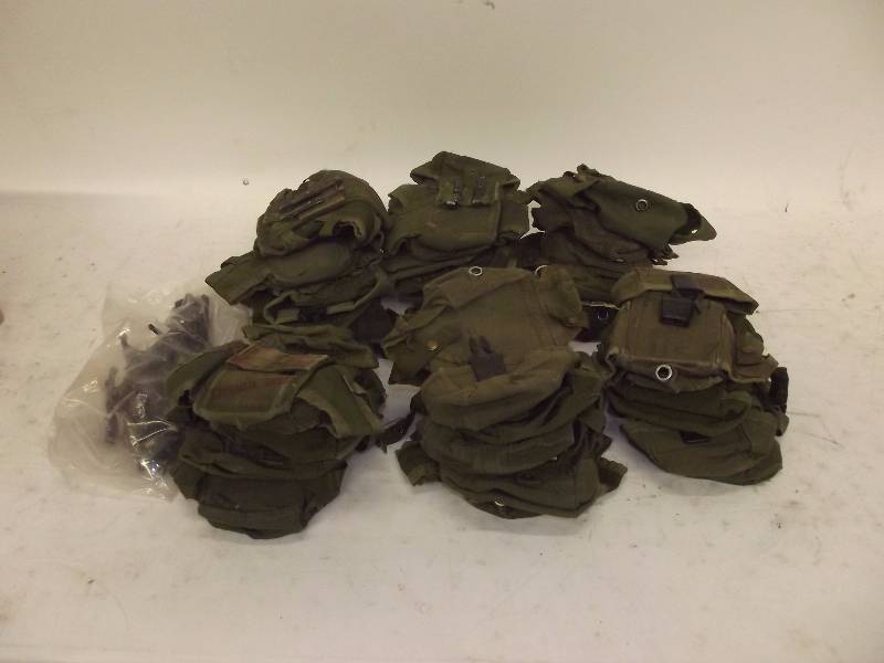 lot 623 image: Lot of AR15 Magazine Pouches