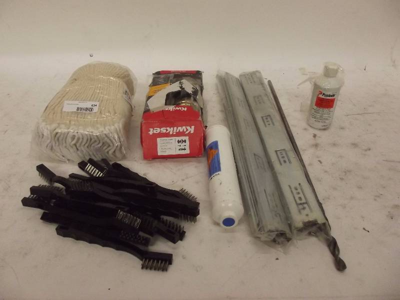 lot 634 image: Hardware Store Goods