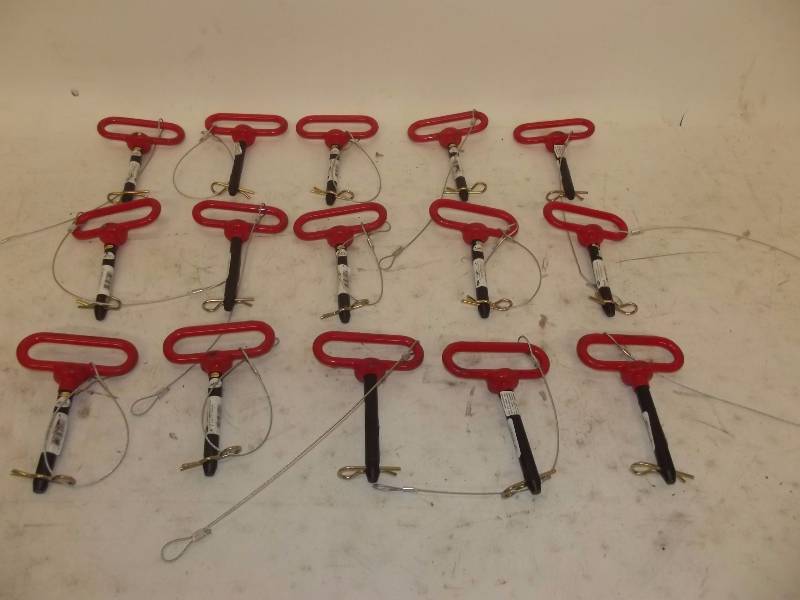 lot 638 image: Lot of Hitchpins