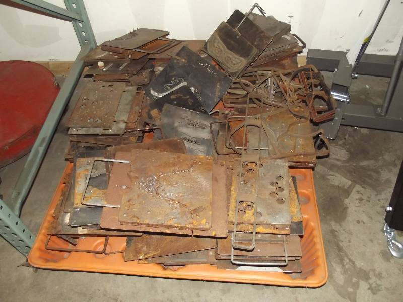 lot 646 image: Leather perforating Machine Dies for custom cowboy boots