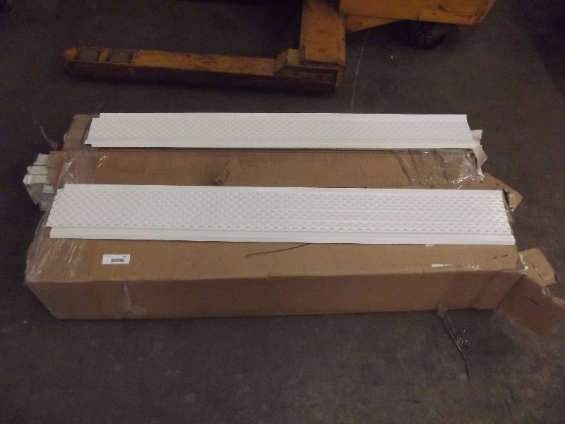 lot 647 image: Gutter Buddies