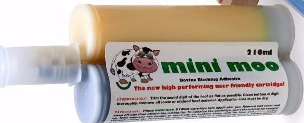 lot 609 image: Mini Moo Gloo