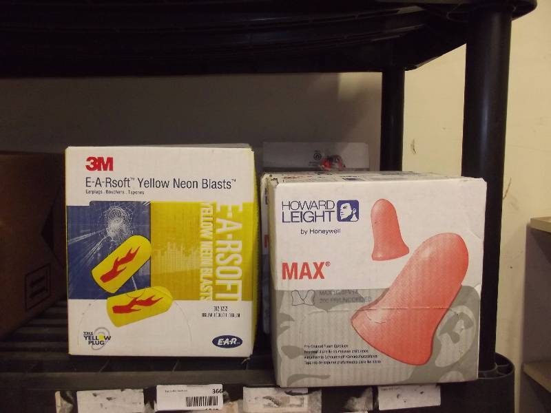 lot 366 image: Large Lot of Ear Plugs
