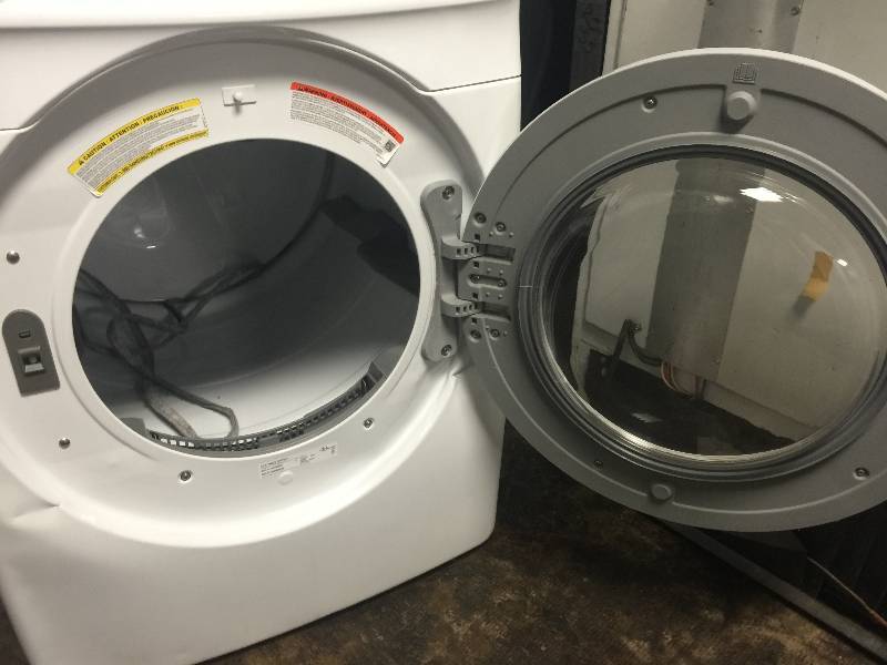 lot 8052 image: Samsung DV42H5000EW 7.5 cu. ft. Front-Load Electric Dryer - White