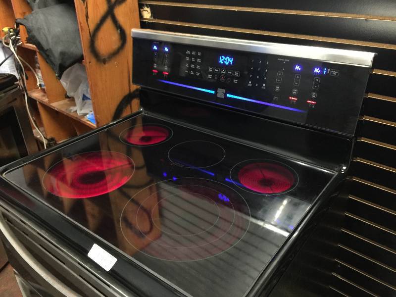 lot 8905 image: Kenmore Elite 7.0 cu. ft. Double-Oven Electric Range