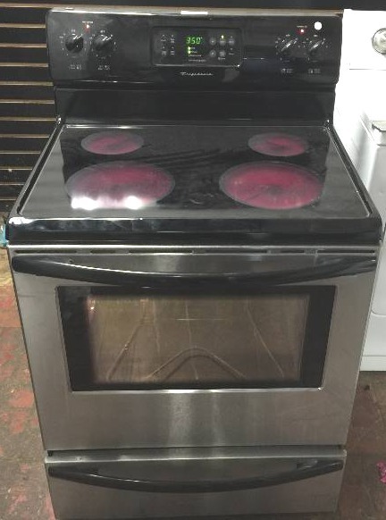 lot 434 image: FRIGIDAIRE ELECTRIC FLAT TOP RANGE- 4 BURNERS  BAKE & BROIL OVEN